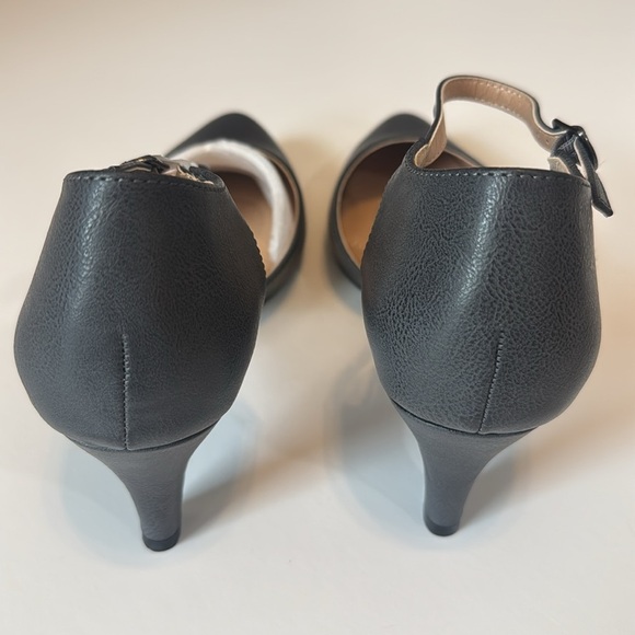 Journee Collection Bettie Womens Pump - Picture 4 of 6